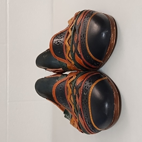 Truffles Multi-Colored Genuine Leather Slip-on Flat Shoe - Picture 5 of 11